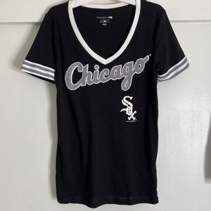 New Era White Sox V-Neck Ringer T-Shirt